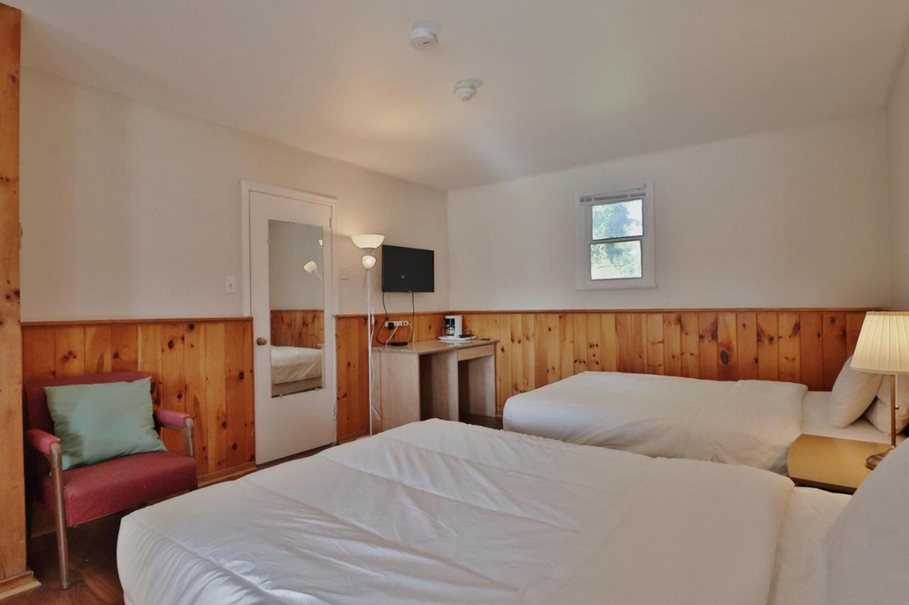 Bestliving Motel Washago Екстериор снимка